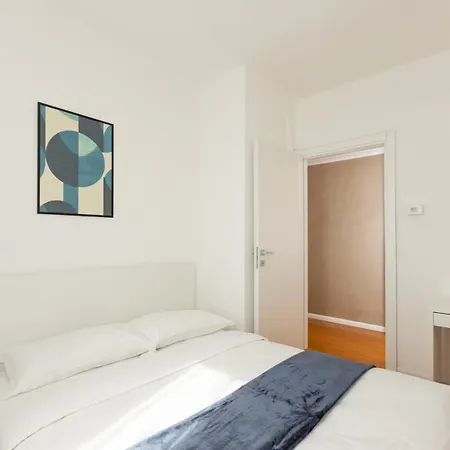 Apartament 8th Floor - View *